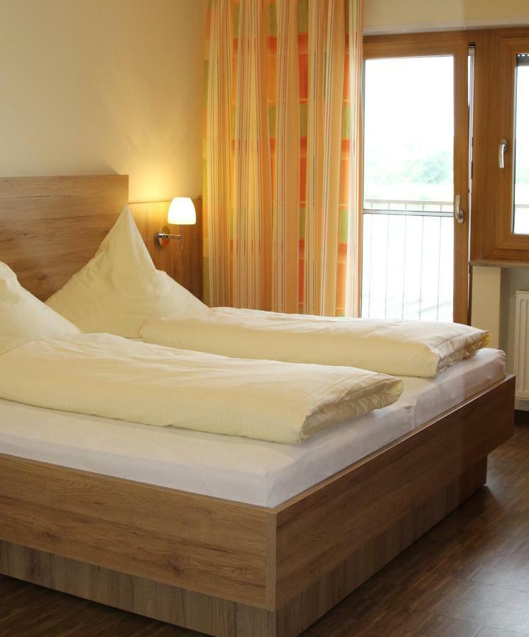Gasthof Zum Schwanen Kleinostheim 外观 照片